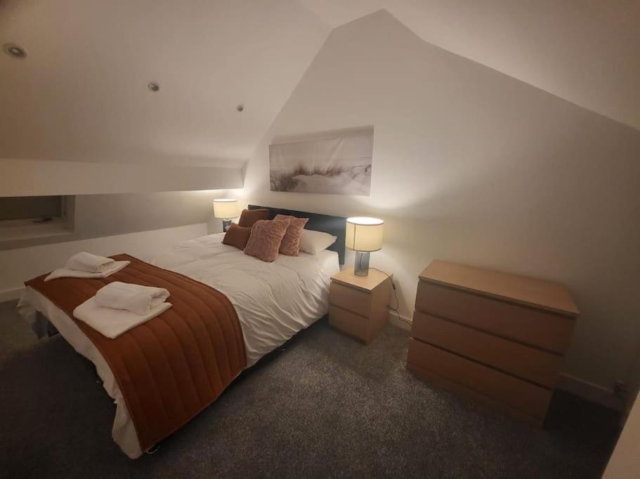 New 4 Bedrm House! Parking. 10Min To City / Etihad Manchester Exterior foto